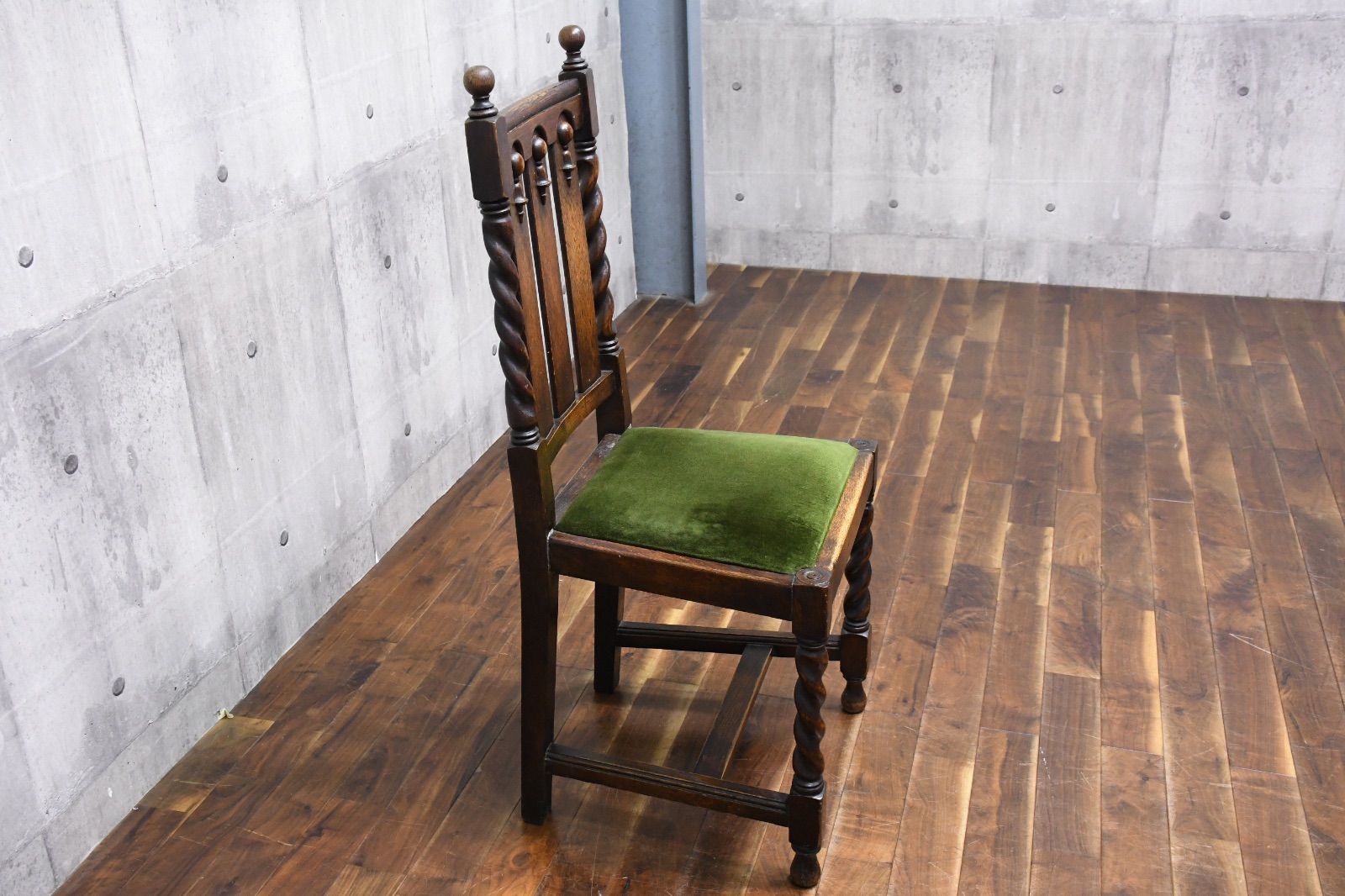 EKC102 英国アンティーク バーリーシュガーツイスト サイドチェア