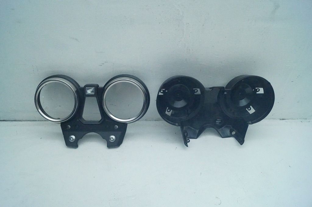 ホンダ　CB400SF　純正スピードメーター　ボトムカバー＋トップカバー　37101-MFP-601　未使用　トップカバーキズ