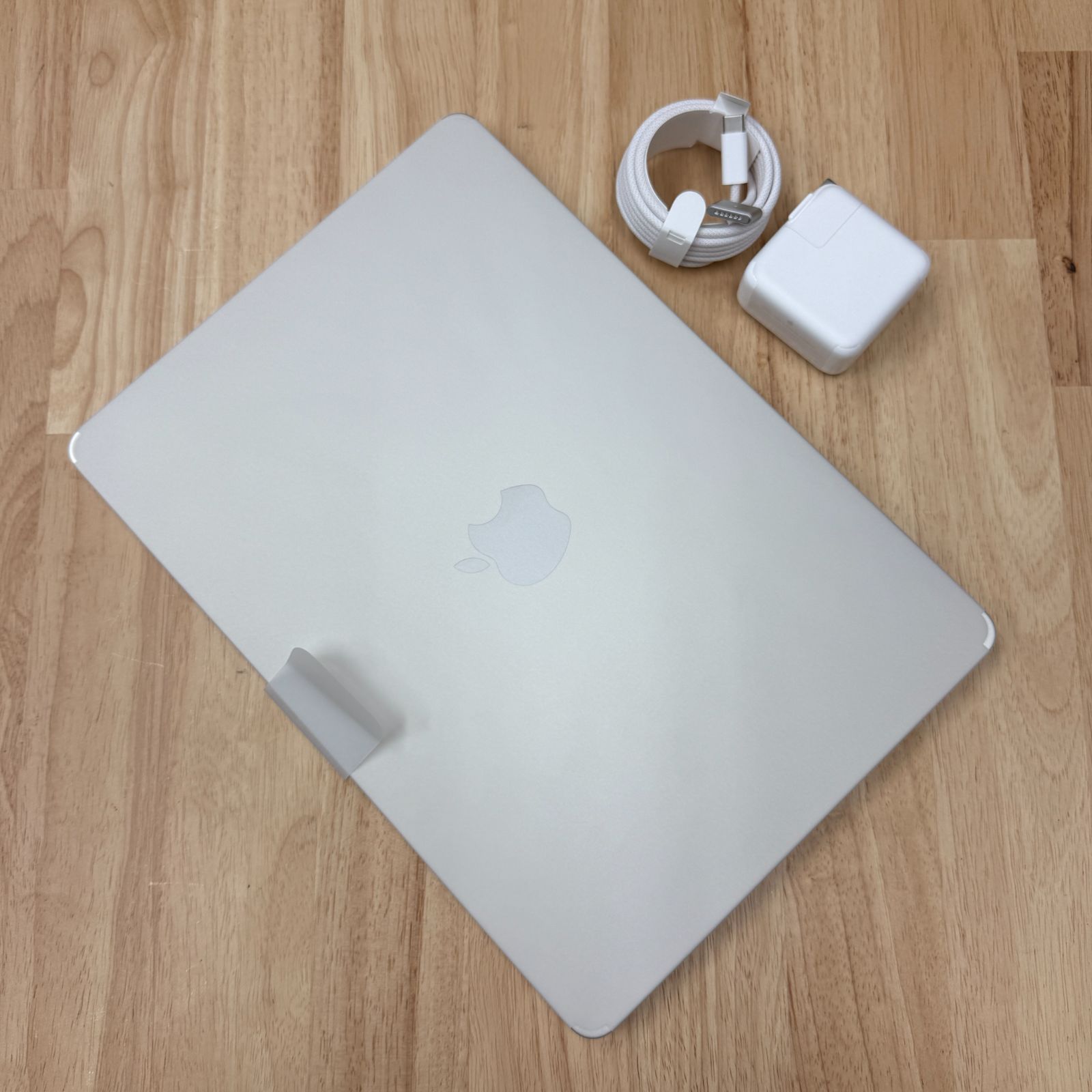 MacBook Air 13インチ M 4 チップ シルバー Y 6 K 9