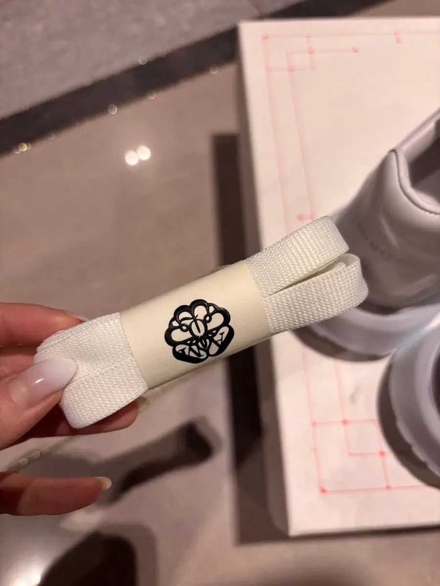  W アレキサンダー マックイーン コート トレーナー 白 フラットシューズ バレエシューズ パンプス