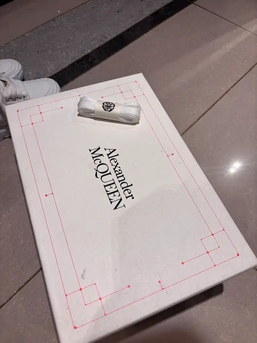 マックイーン コート