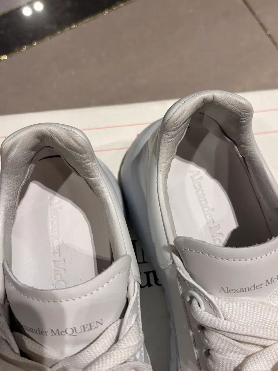 W アレキサンダー