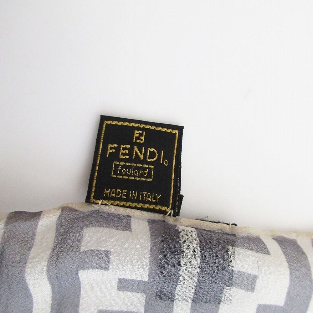 FENDI フェンディ ズッカ柄 総柄 ロゴ スカーフ シルク100% ライト