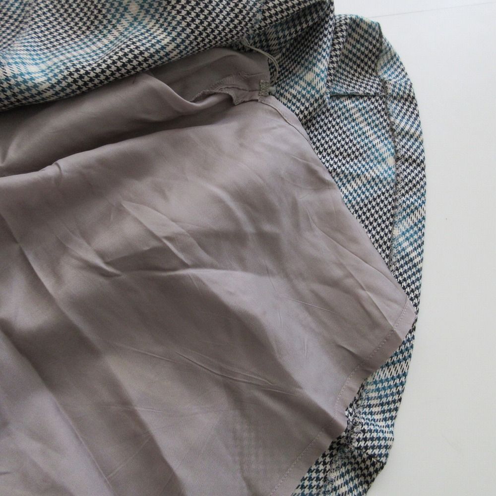 【新品タグ付】ＢURBERRY　LONDON　バーバリー　ひざ丈スカート　40 BURBERRY（ひざ丈スカート）のフリマアイテム一覧