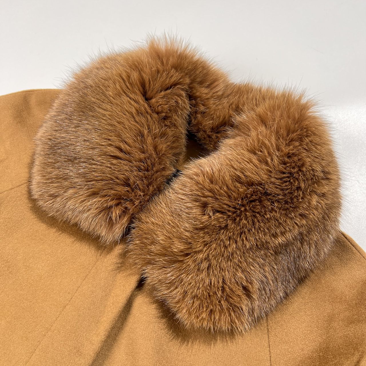 カシミヤ100% MIA CARNA ミアカーナ 毛皮 ファー付き ステンカラー