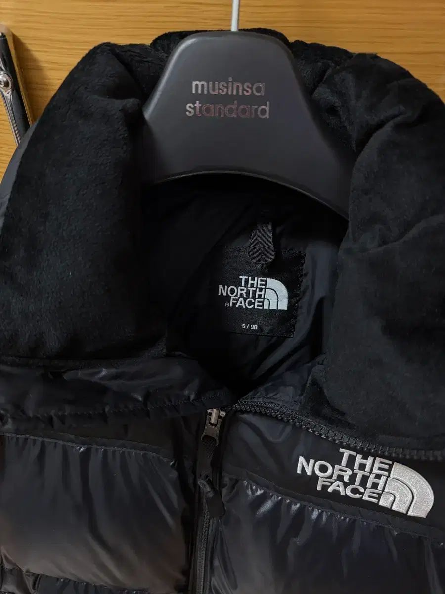 ザノースフェイス ダウンベスト