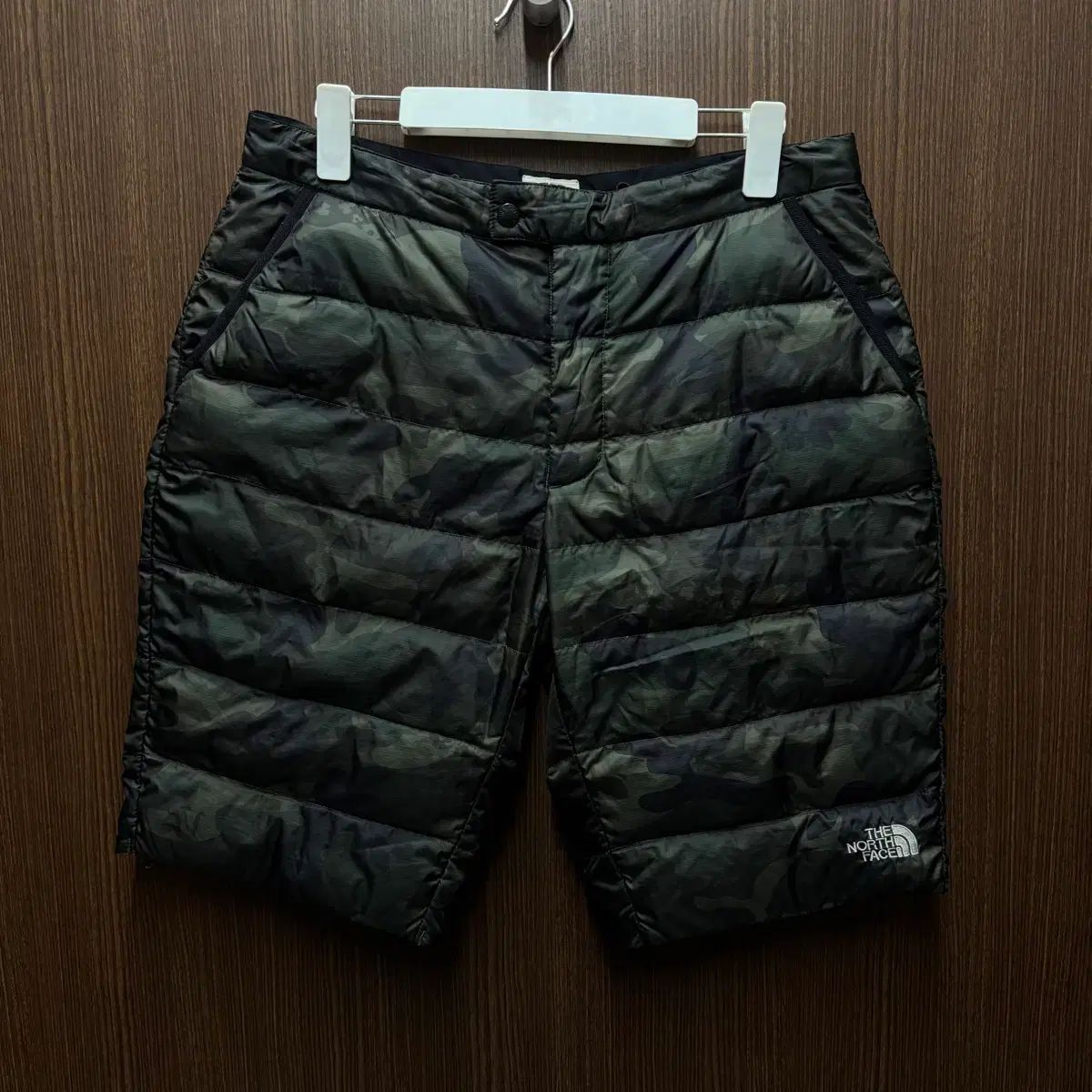 THE NORTH FACE ザノースフェイス カモフラ ダウン ハーフパンツ 84 サイズ