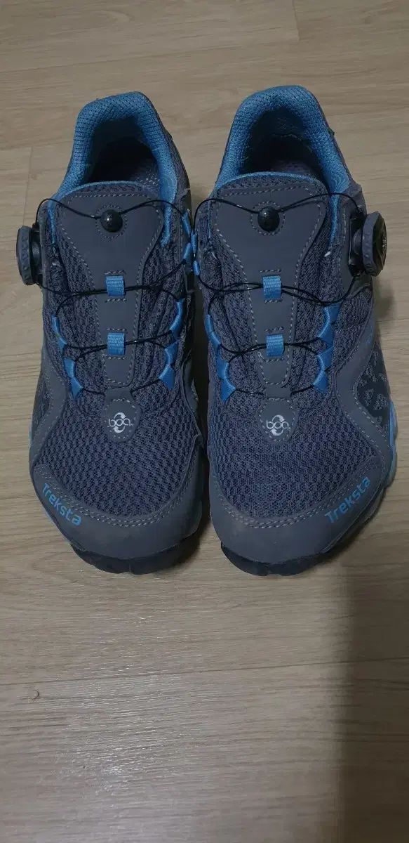 トレクスタ COBRA ゴアテックス トレッキングシューズ 250