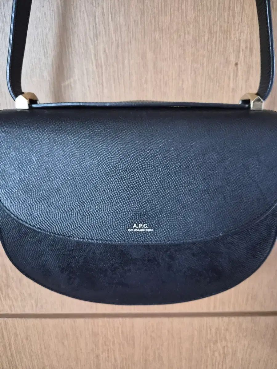 A.P.C. ジェネバ サフィアーノ