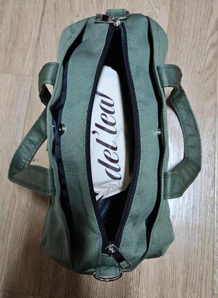 ナイキ ケリーあんさんぶるスターズ マーカー マカロニバッグ カーキ