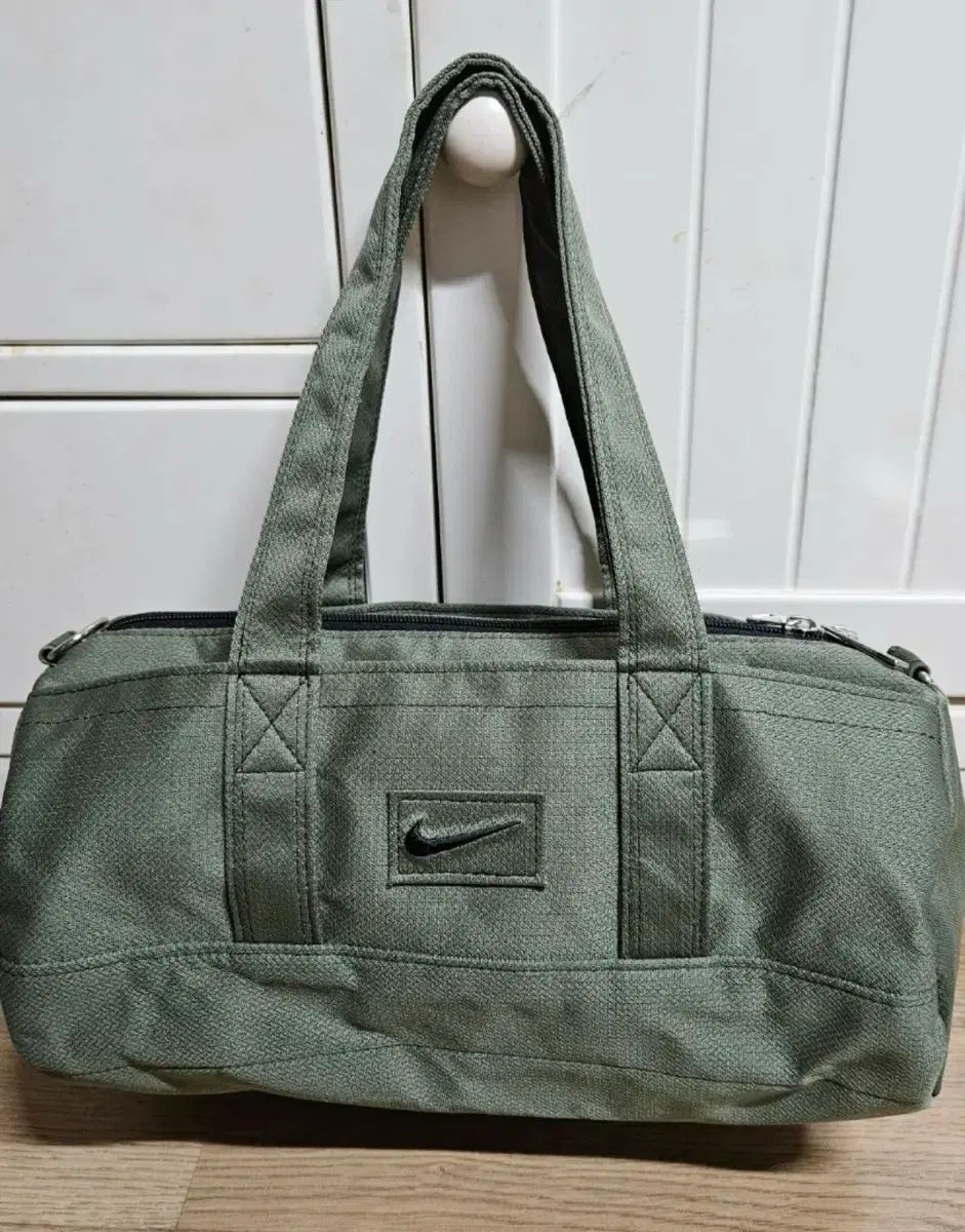 ナイキ ケリーあんさんぶるスターズ マーカー マカロニバッグ カーキ