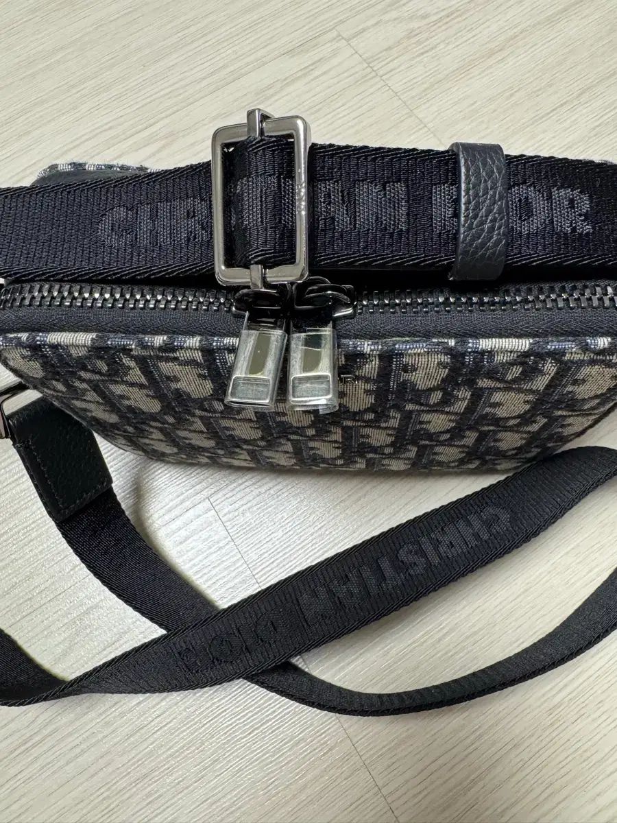 クロスバッグ ユニセックス