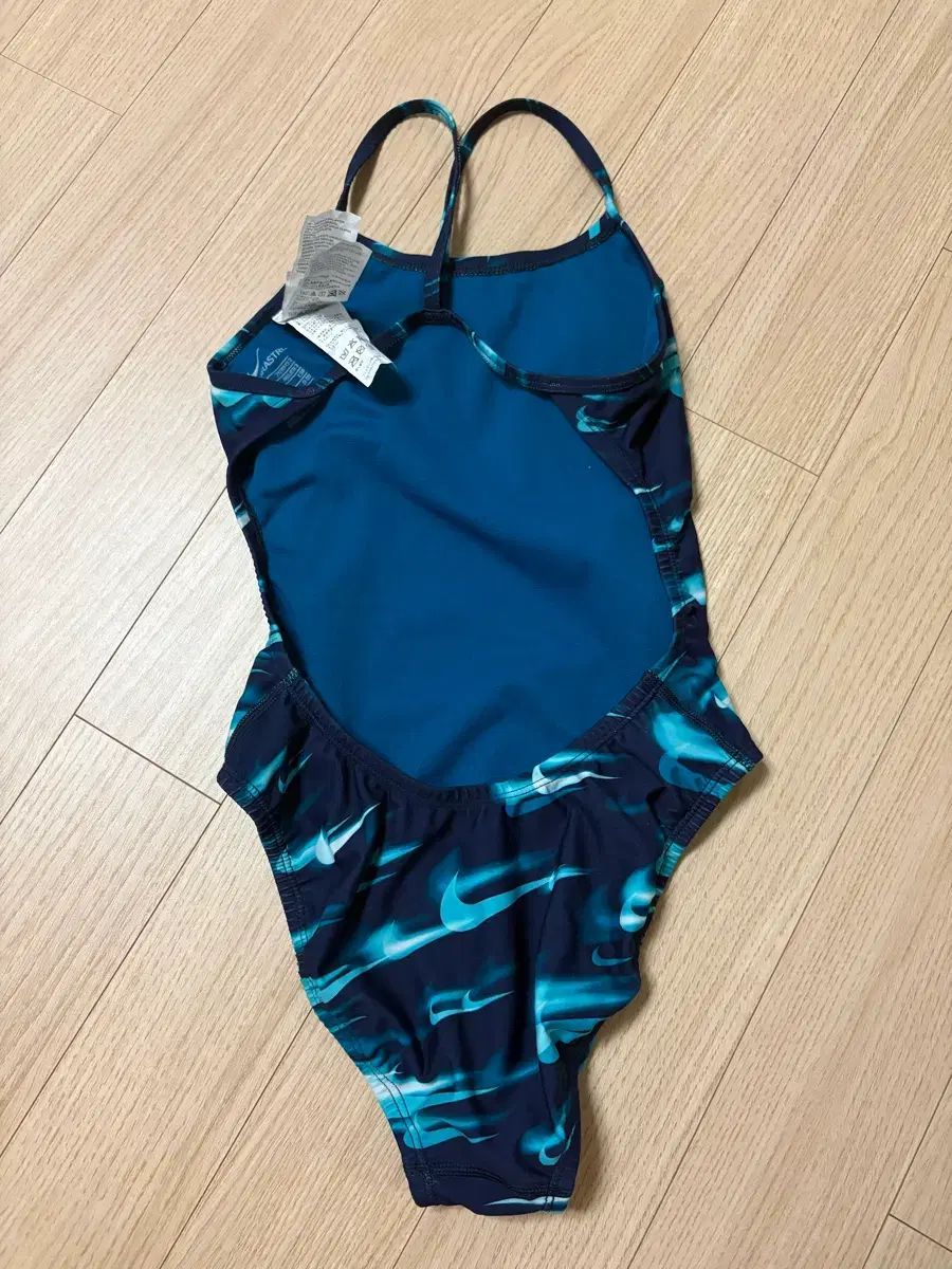 グリーンアビス