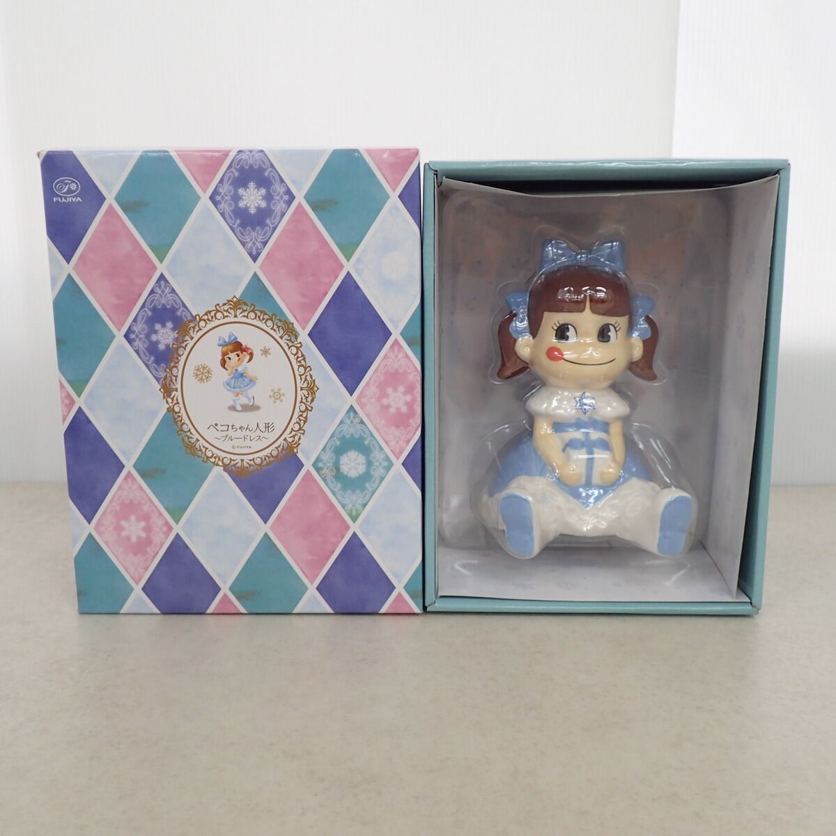 不二家 FUJIYA ぱちくり ペコちゃん 人形 ブルードレス 陶器製 - メルカリ