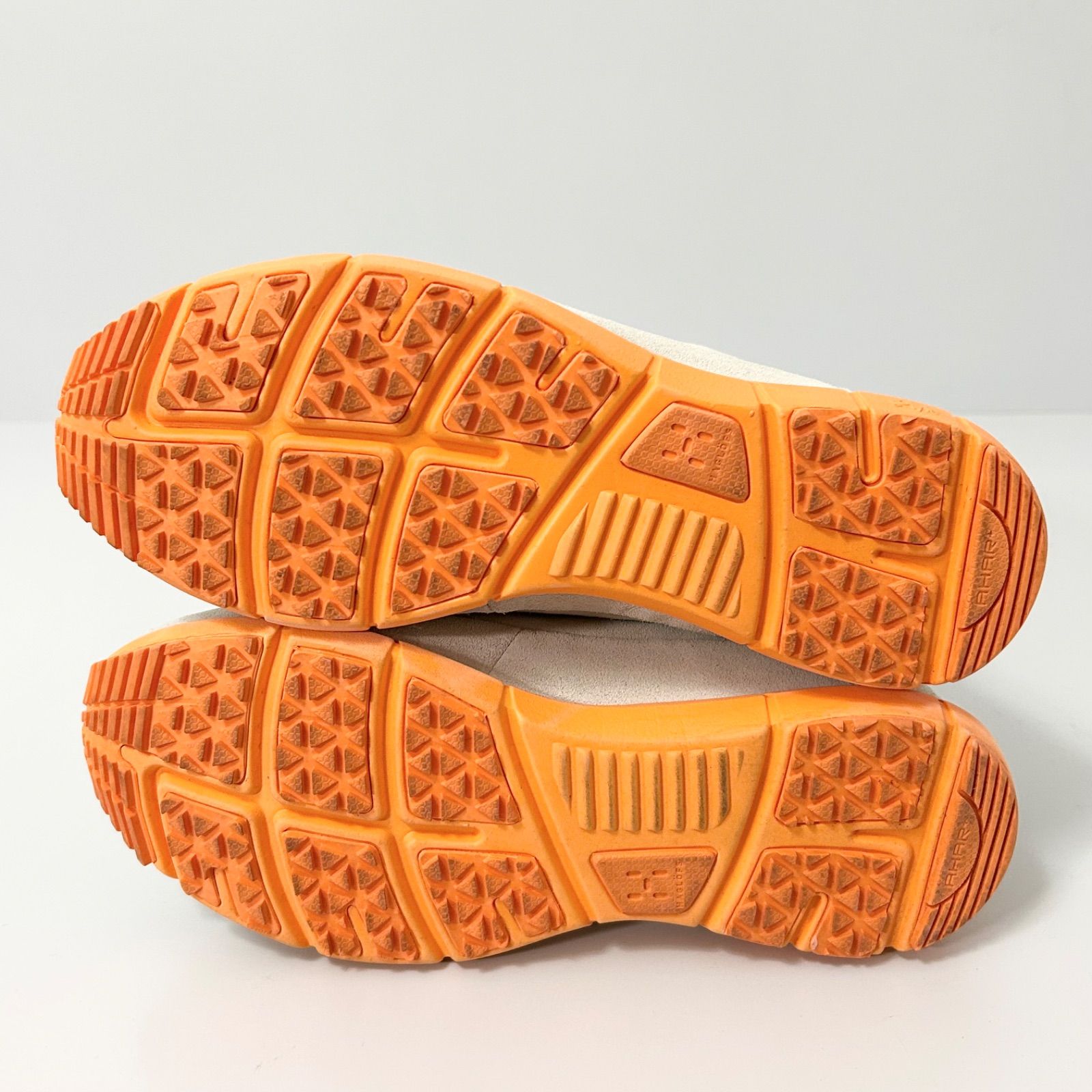 登山靴 ベージュ