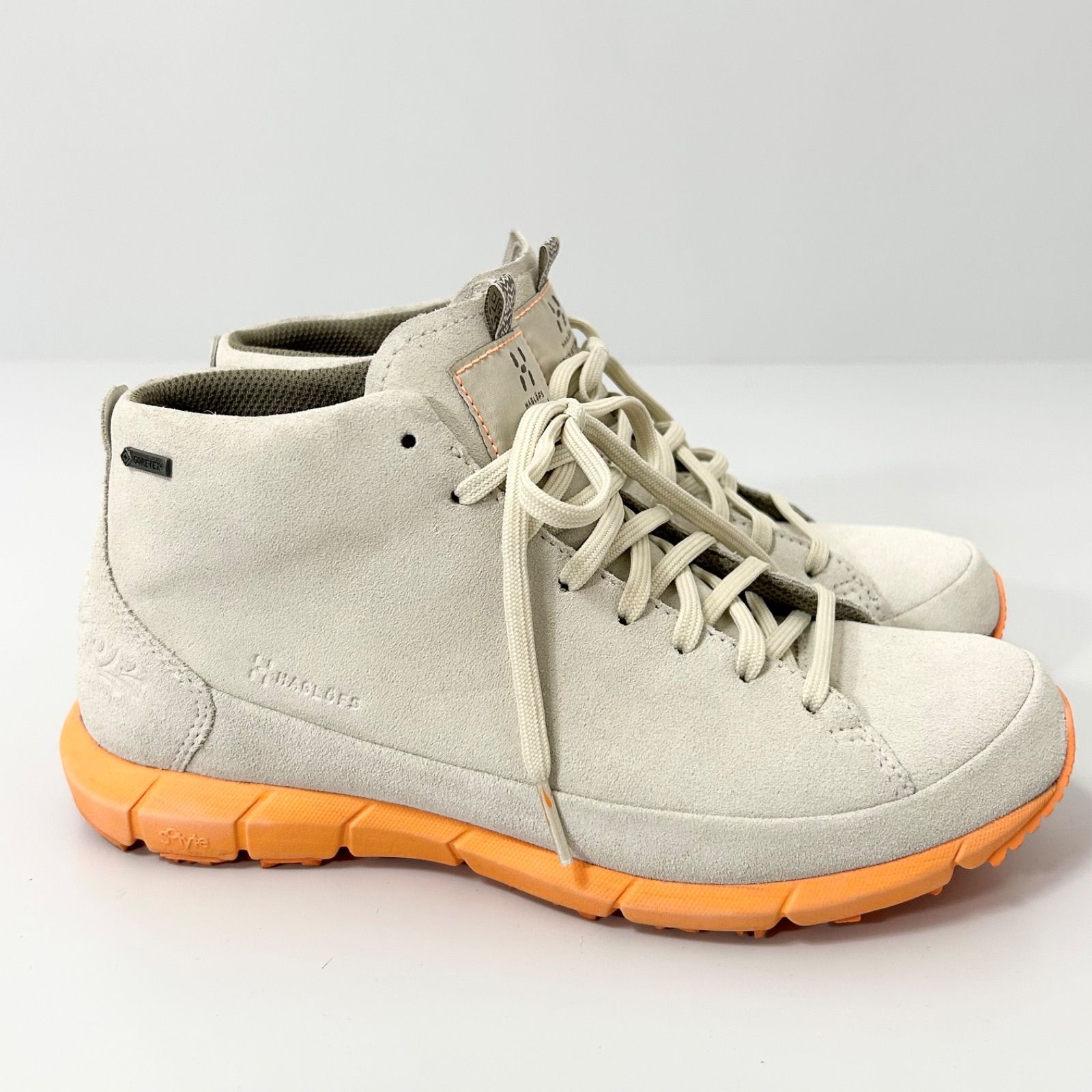 登山靴 ベージュ