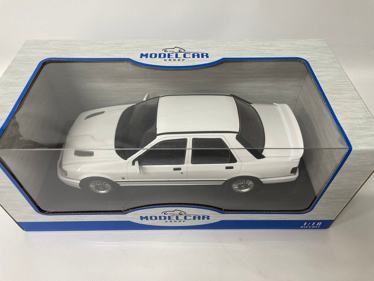 FORD ENGLAND シエラ コスワース 4 x 1990年モデル ホワイト