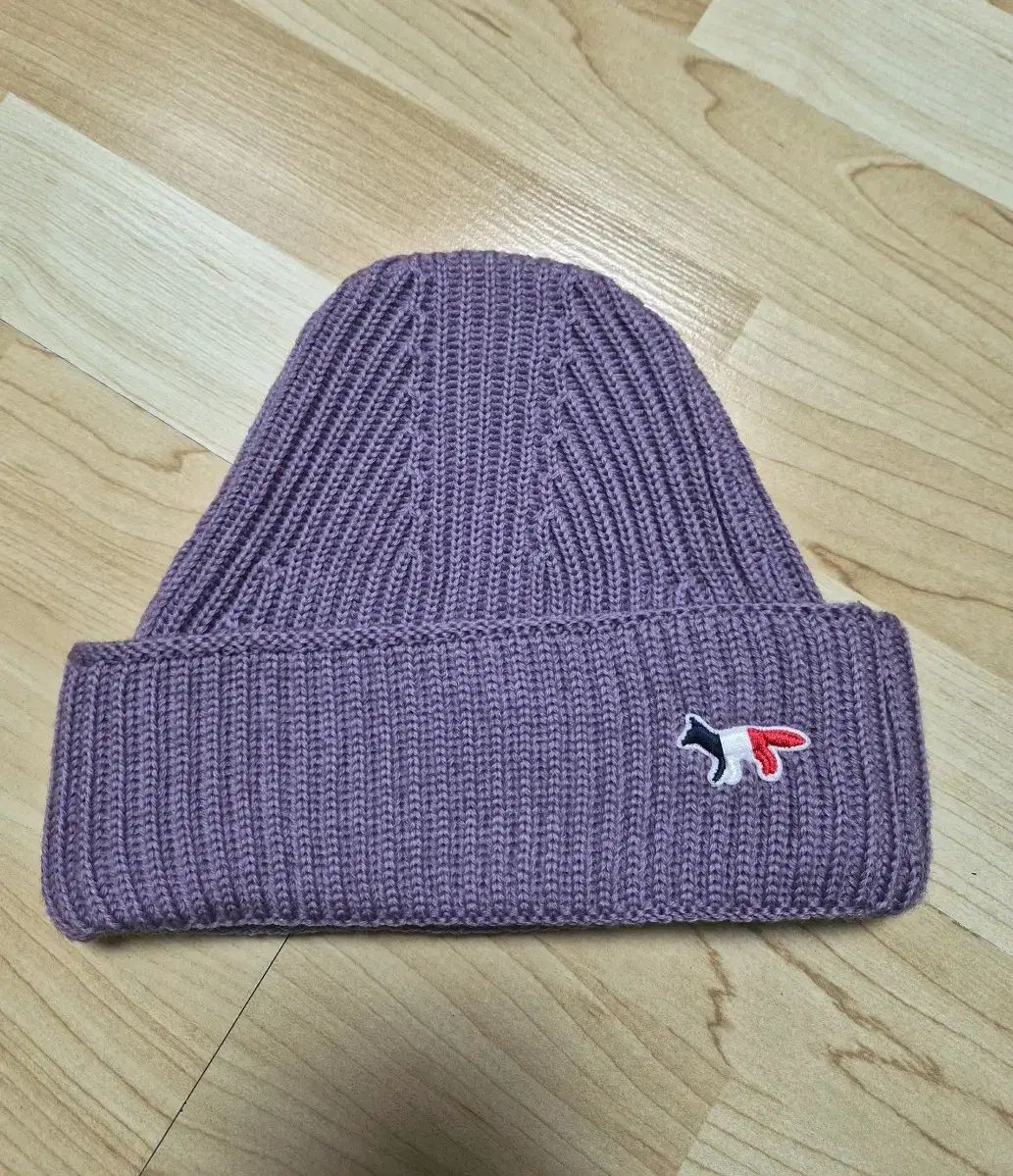 のみ メゾンキツネ トリコロール 三色キツネ ウール ビーニー ライラック ラベンダー