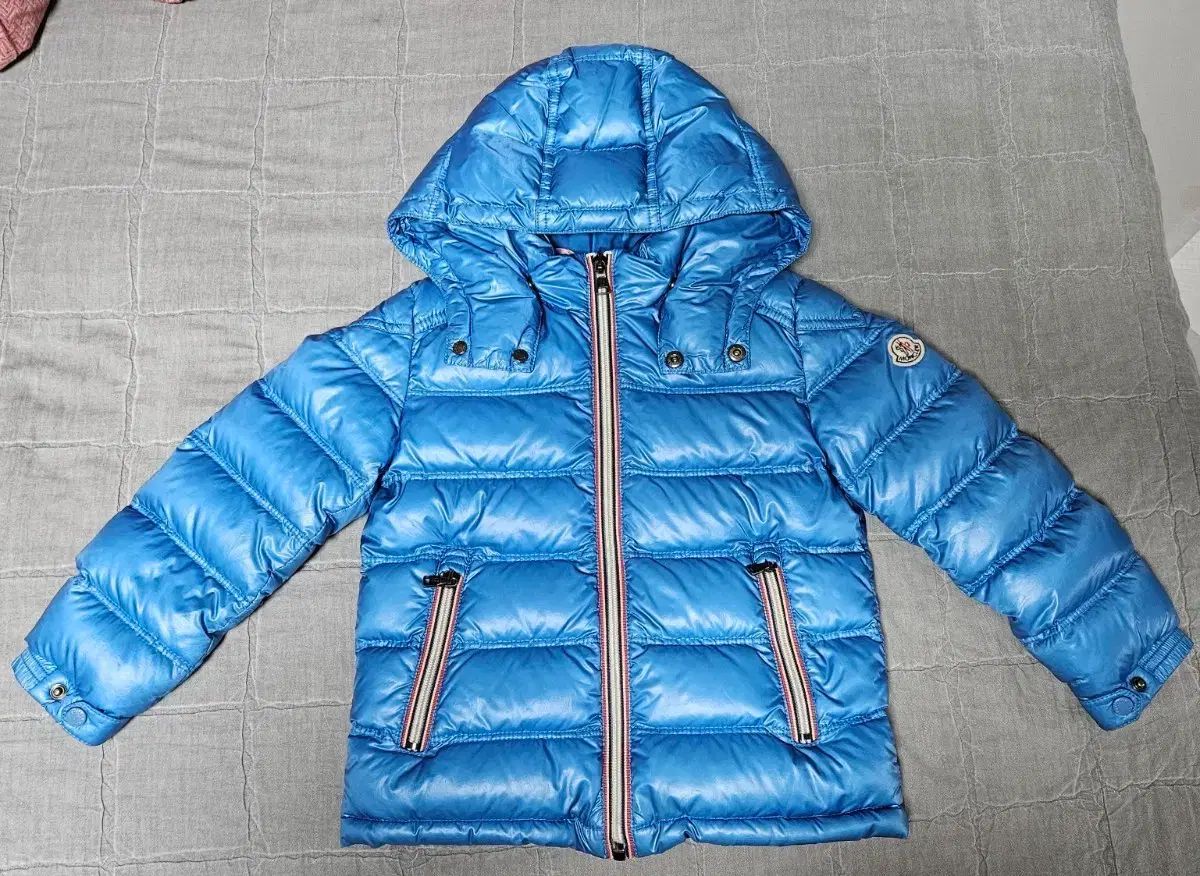 モンクレール キッズ ダウン 4 y a t 48 m