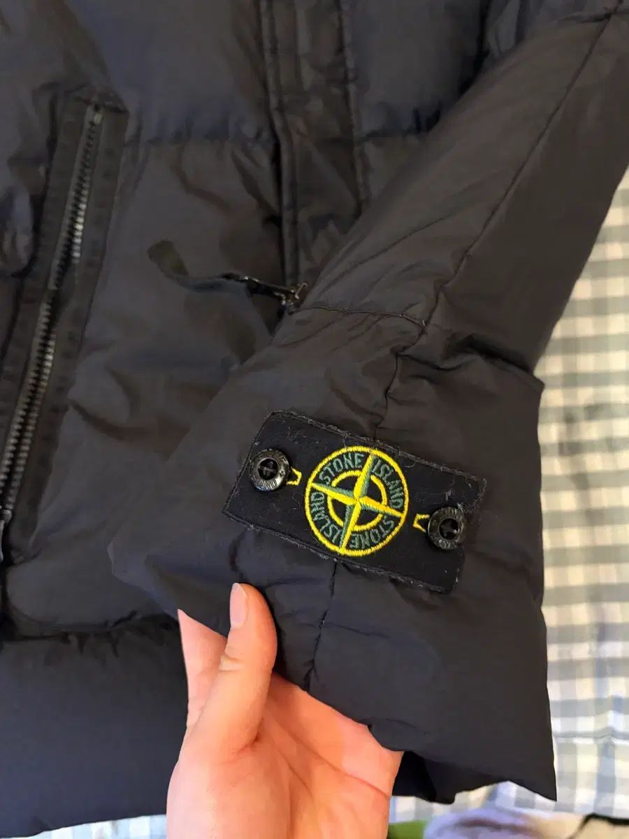 ストーンアイランド