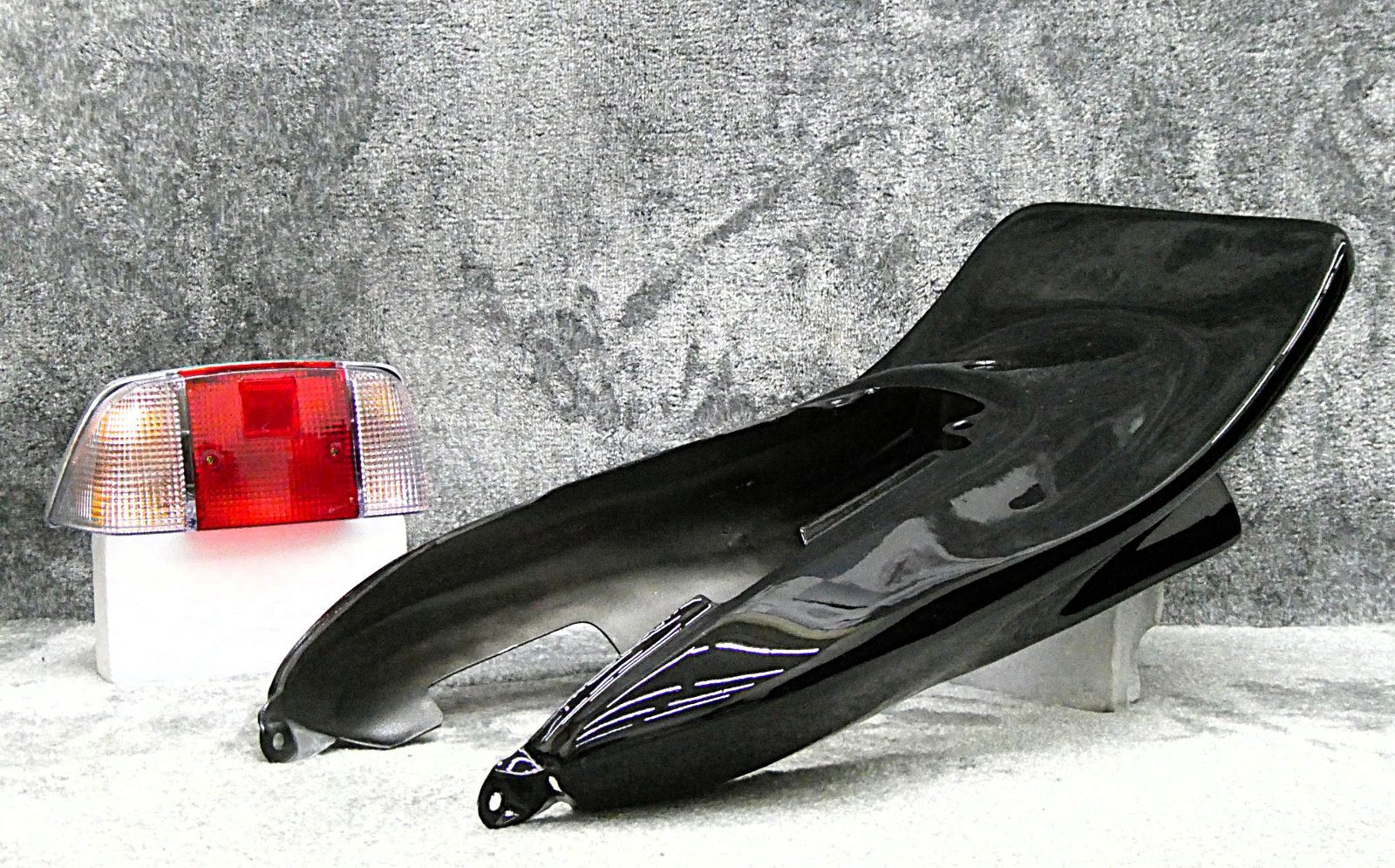 ホーネット250 DJテールカウル 黒 CBX変身＋テールランプ紅白/ブラック