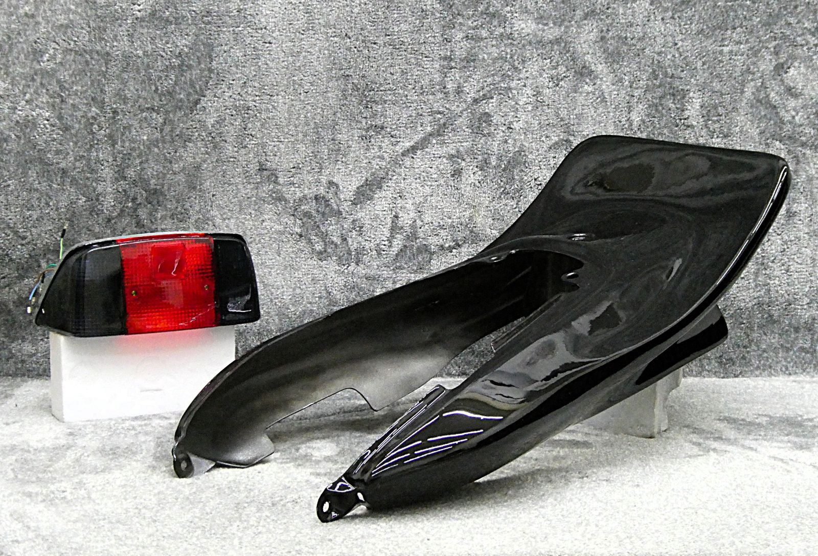 ホーネット250 DJテールカウル 黒 CBX変身＋テールランプ黒赤/ブラック
