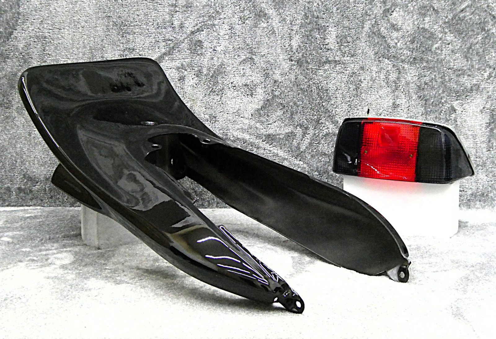 ホーネット250 DJテールカウル 黒 CBX変身＋テールランプ黒赤/ブラック
