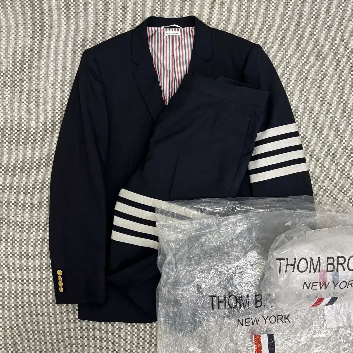 トム ブラウン 斜めボーダー 袖ストライプ Classic スーツ セットアップ