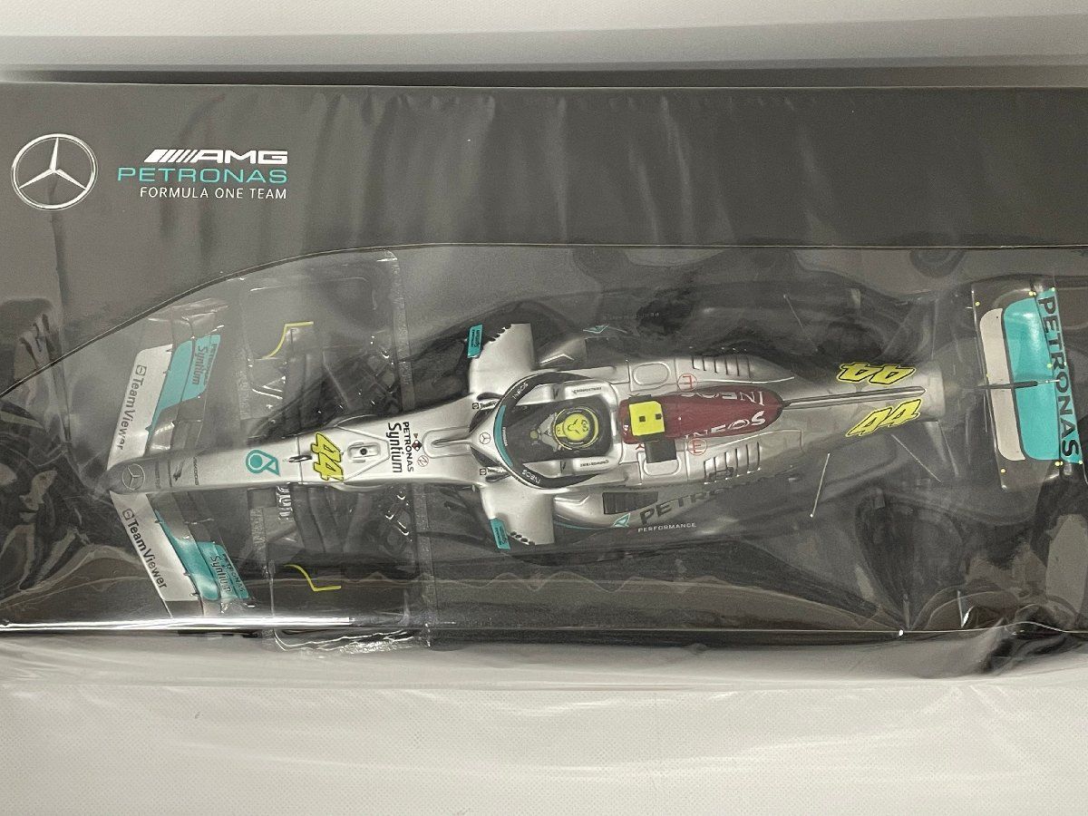 GP F 1 W 13 E TEAM -AMG N 44 2 nd 2025 LEWIS - SILVER GREEN Minichamps 18 ミニカー