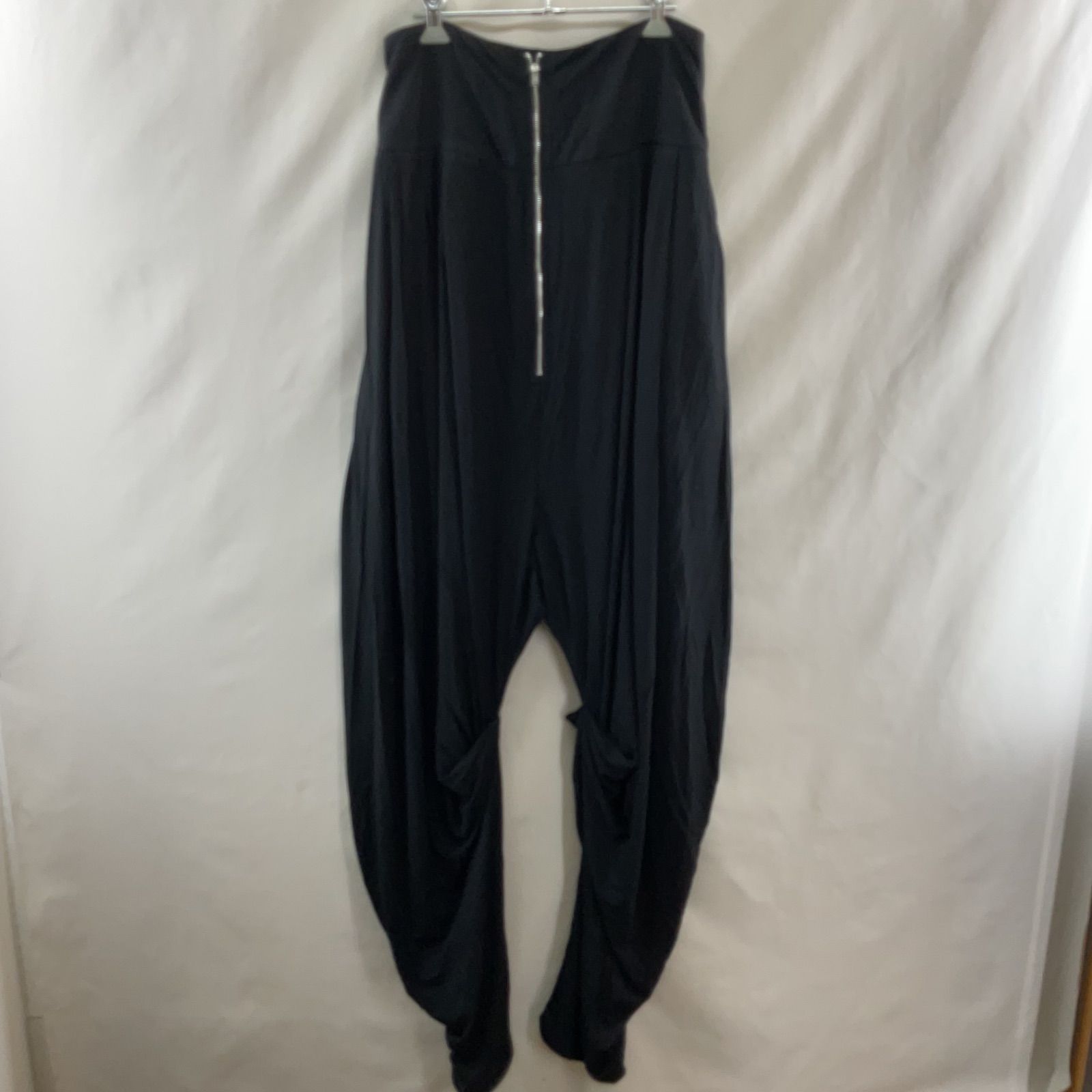 Izzy Du イジー ドゥ SS 25 BIG DRAPE PANTS BLK ドレープ パンツ 変形 ジップ 黒 K 0225-005 213
