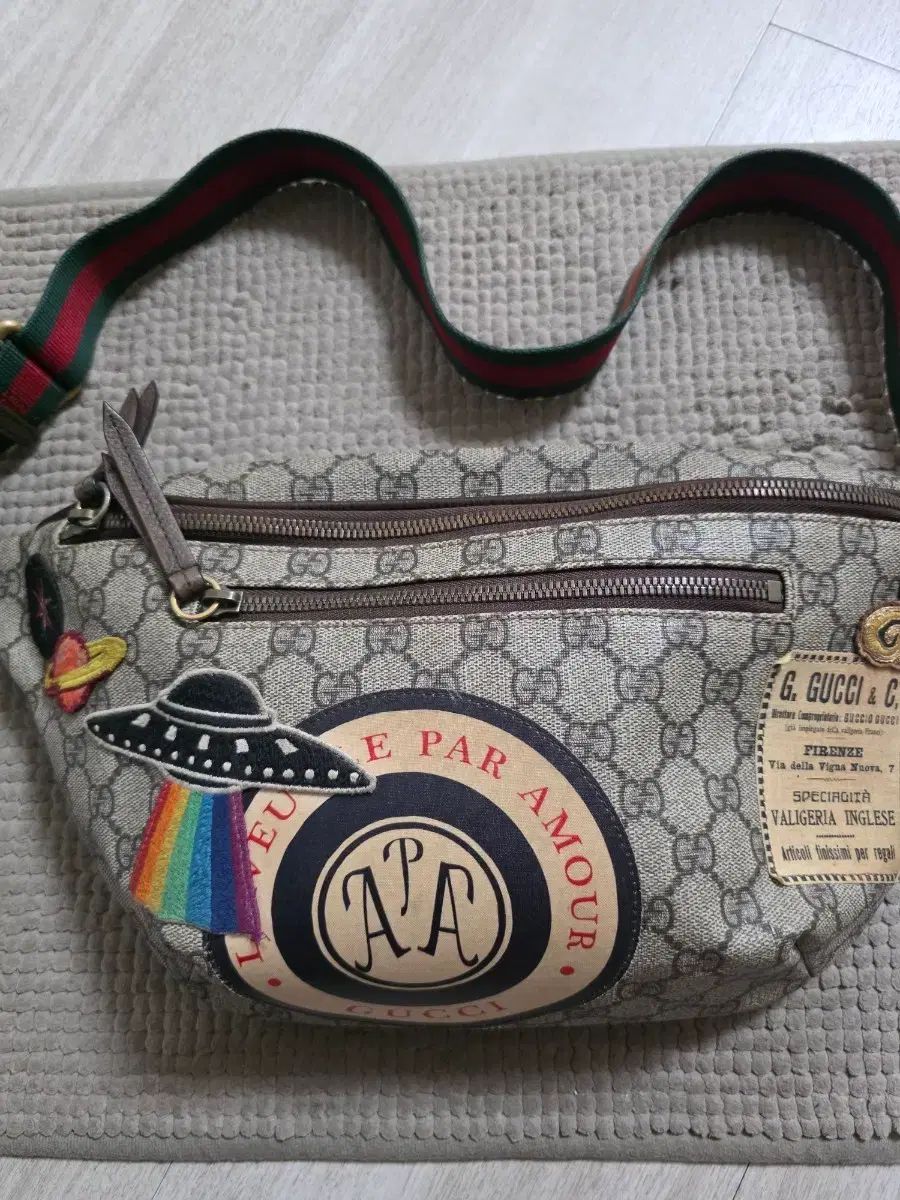 グッチ GG シュプリーム ベルトバッグ ヒップバッグ