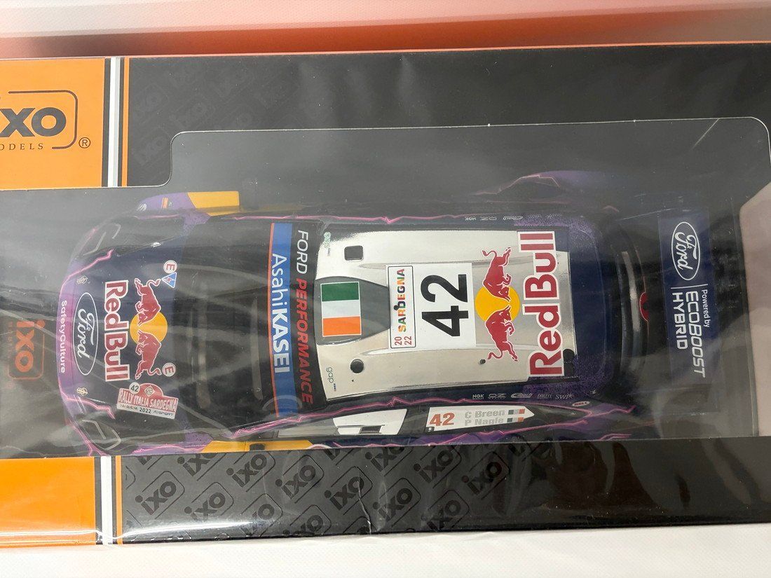 FORD PUMA RALLY 1 RED BULL チーム フォード N 42 ラリー サルディニア 2位 2025 C.ブリーン P.ナグル パープル イエロー ブラック IXO 18 ミニカー