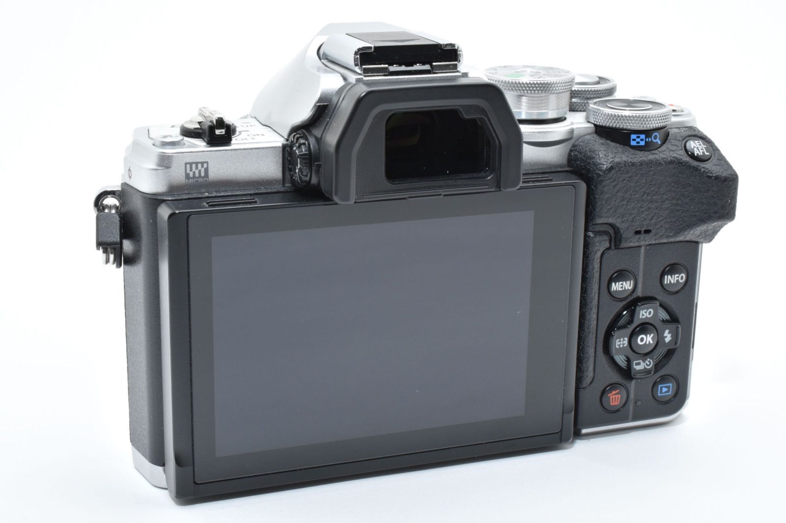 IV ミラーレス一眼カメラ