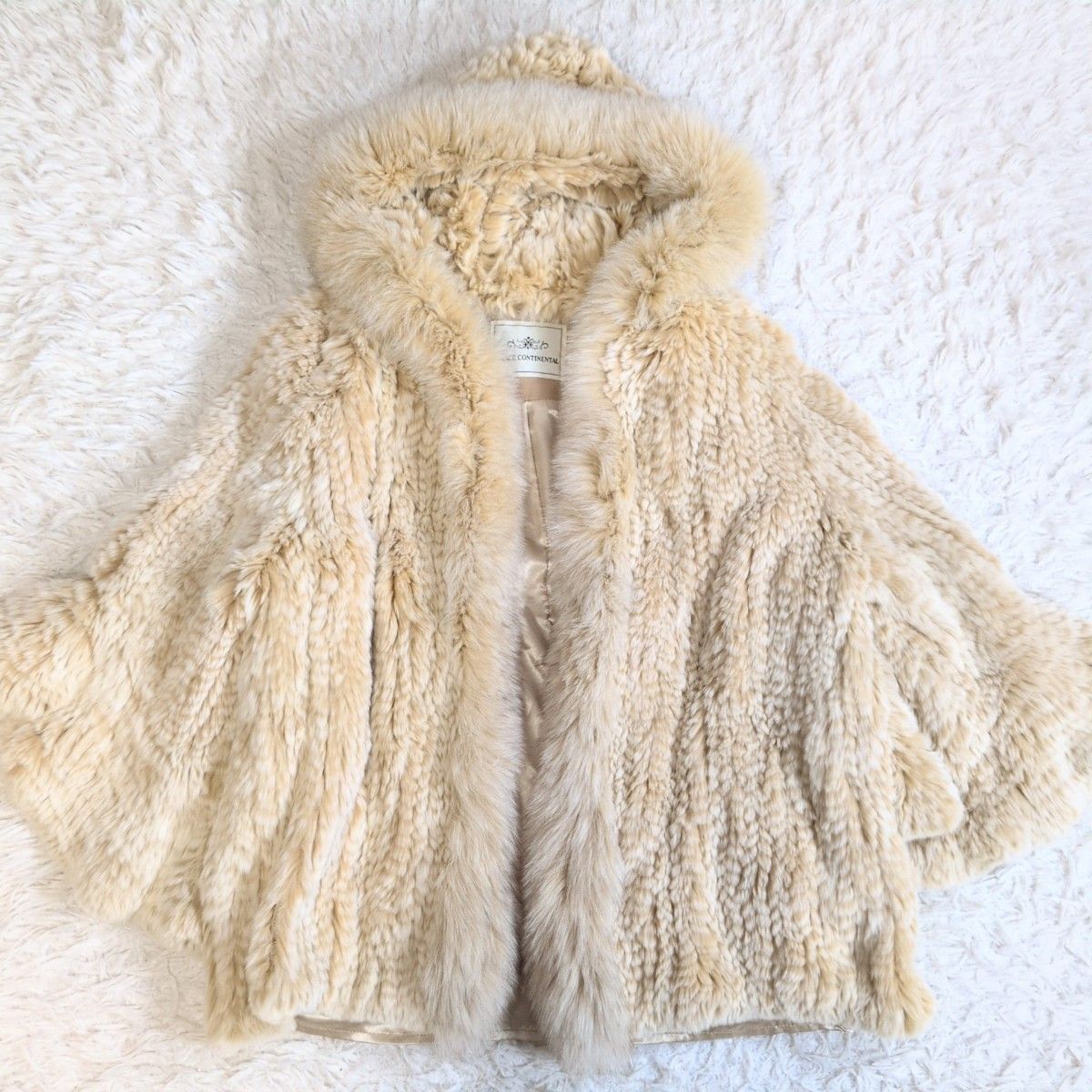 グレースコンチネンタル フォックスファーコート　レッキスラビット　ホワイト 美品✨グレースコンチネンタル GRACE CONTINENTAL レッキスラビット