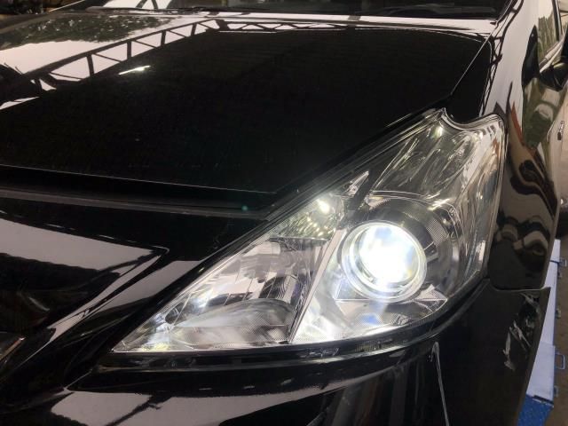 ZVW41プリウスアルファ左中古ヘッドランプ 81150-47620 ZVW41プリウス