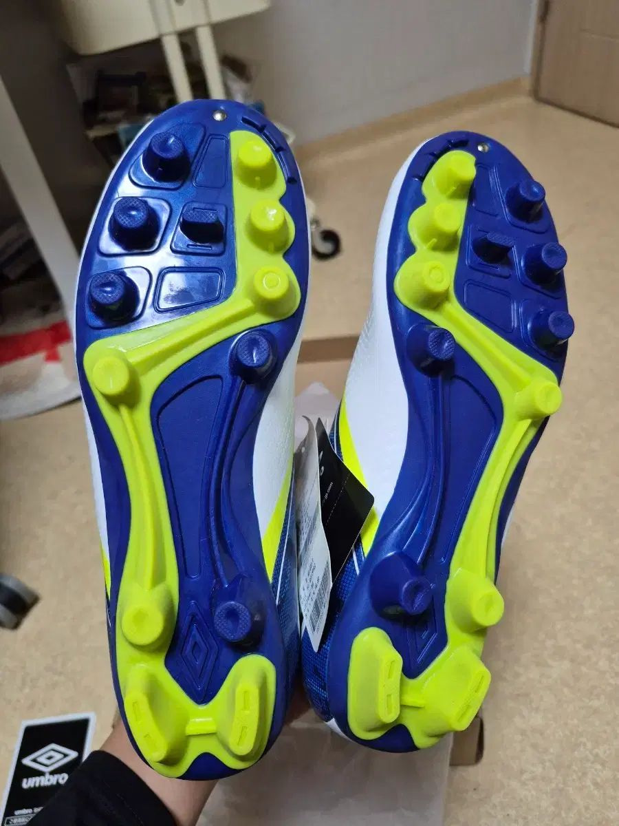 アンブロ サッカーシューズ