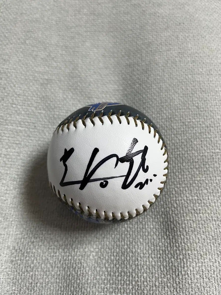 オ スンファン 呉昇桓 KBO 400セーブ 記念球 サイン入り