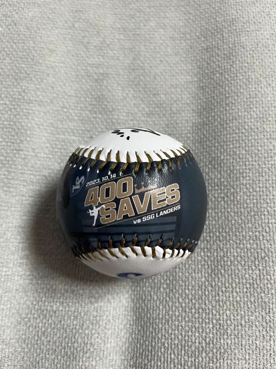 400セーブ 記念球