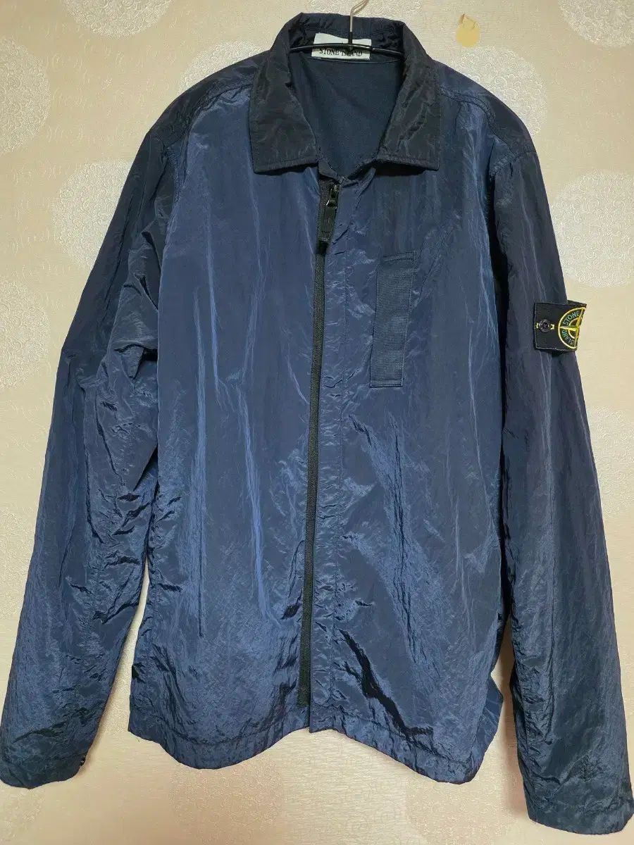 M ストーンアイランド ナイロンメタル プリマロフト ウィンドブレーカー