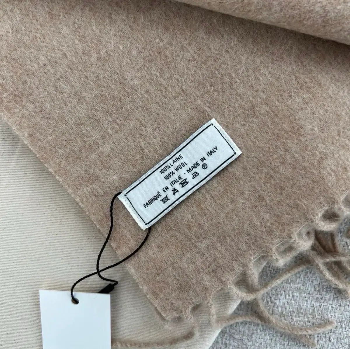  アミ スモールハート ウール マフラー ポーチ含む ユニセックス マフラー 小物