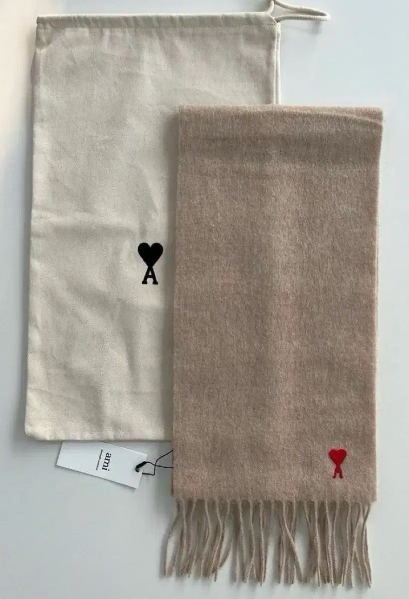 アミ スモールハート ウール マフラー ポーチ含む ユニセックス