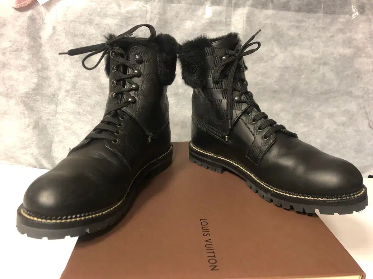 ルイヴィトン ダミエ 2 WAY ファー ブーツ