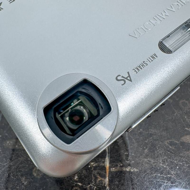 超美品】Konica Minolta DiMAGE X1 シルバー 800万画素 超薄型