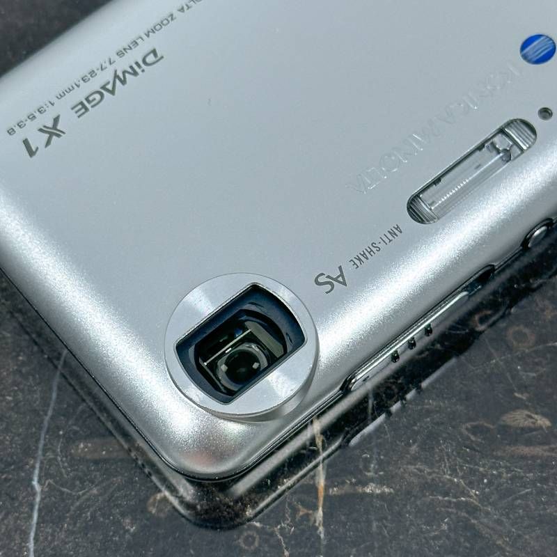 KONICA MINOLTA DiMAGE X1 シルバー 超美品】Konica Minolta DiMAGE X1 シルバー 800万画素 超薄型
