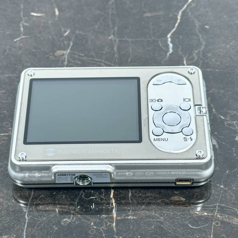 超美品】Konica Minolta DiMAGE X1 シルバー 800万画素 超薄型