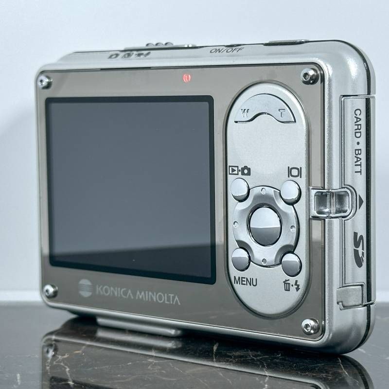 超美品】Konica Minolta DiMAGE X1 シルバー 800万画素 超薄型