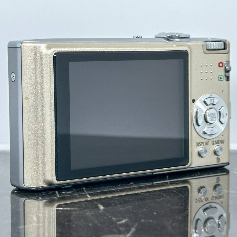 Panasonic LUMIX DMC-FX35 ゴールド 1010万画素 25mm広角 LEICAレンズ