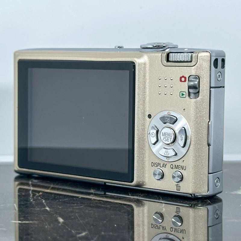 Panasonic LUMIX DMC-FX35 ゴールド 1010万画素 25mm広角 LEICAレンズ