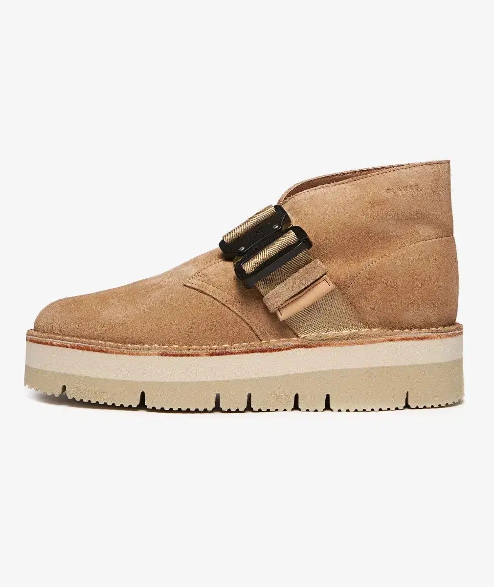 クラークス デザート ストラップ ビブラムソール