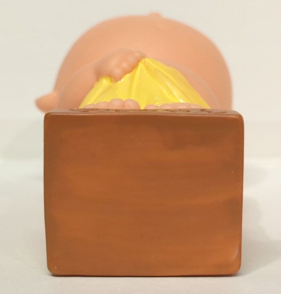 東洋水産 貯金箱 マルちゃん 茶台座 パンツ黄色 100mm - メルカリ